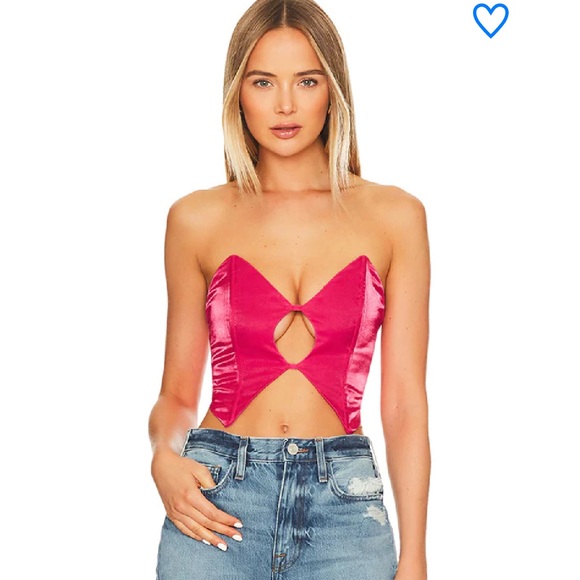 superdown Tops - Cut Out Crop Top